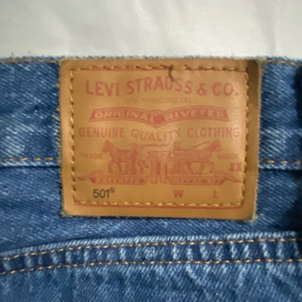 Levis Premium 501 Original Fit Jeans Mens 29x30 Med Wash Blue Button Fly Big E